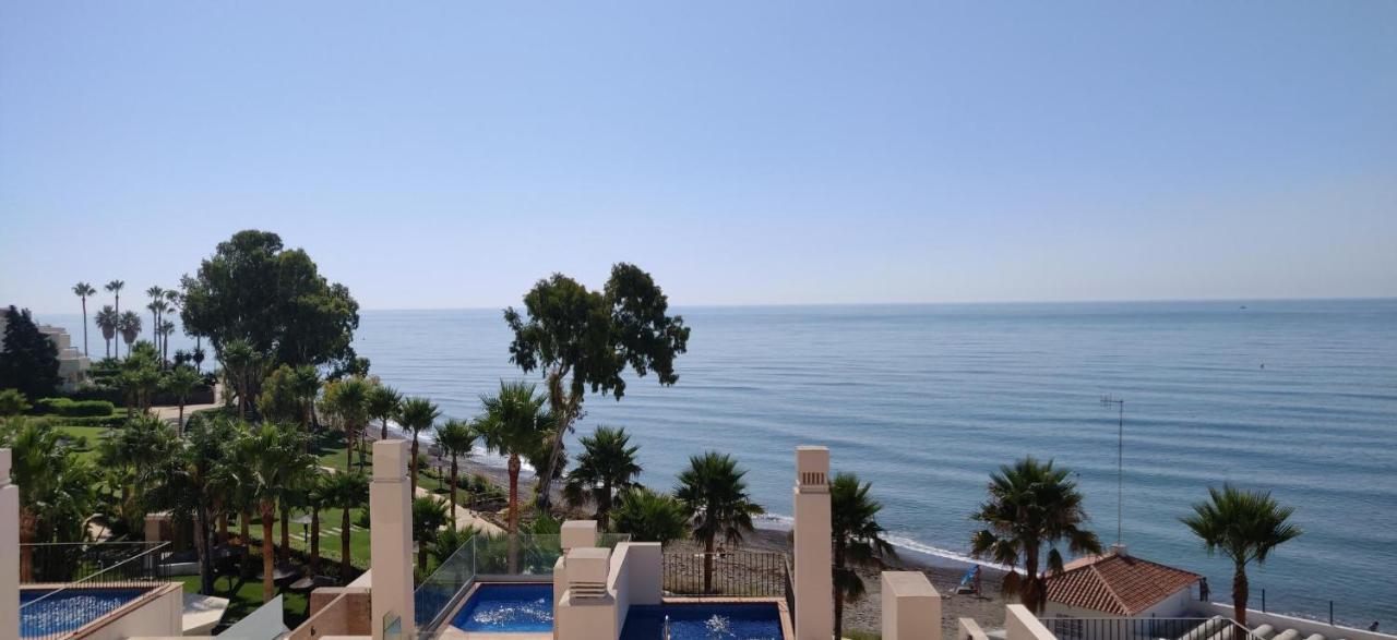 Appartamento Bahia De La Plata Seafront Estepona Esterno foto