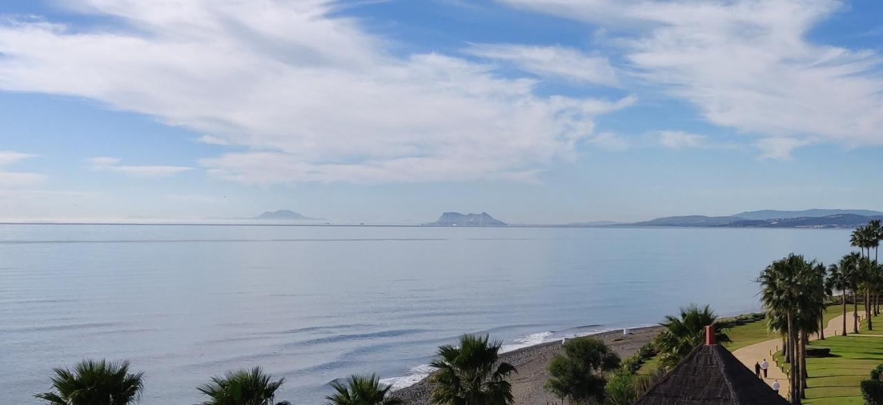 Appartamento Bahia De La Plata Seafront Estepona Esterno foto