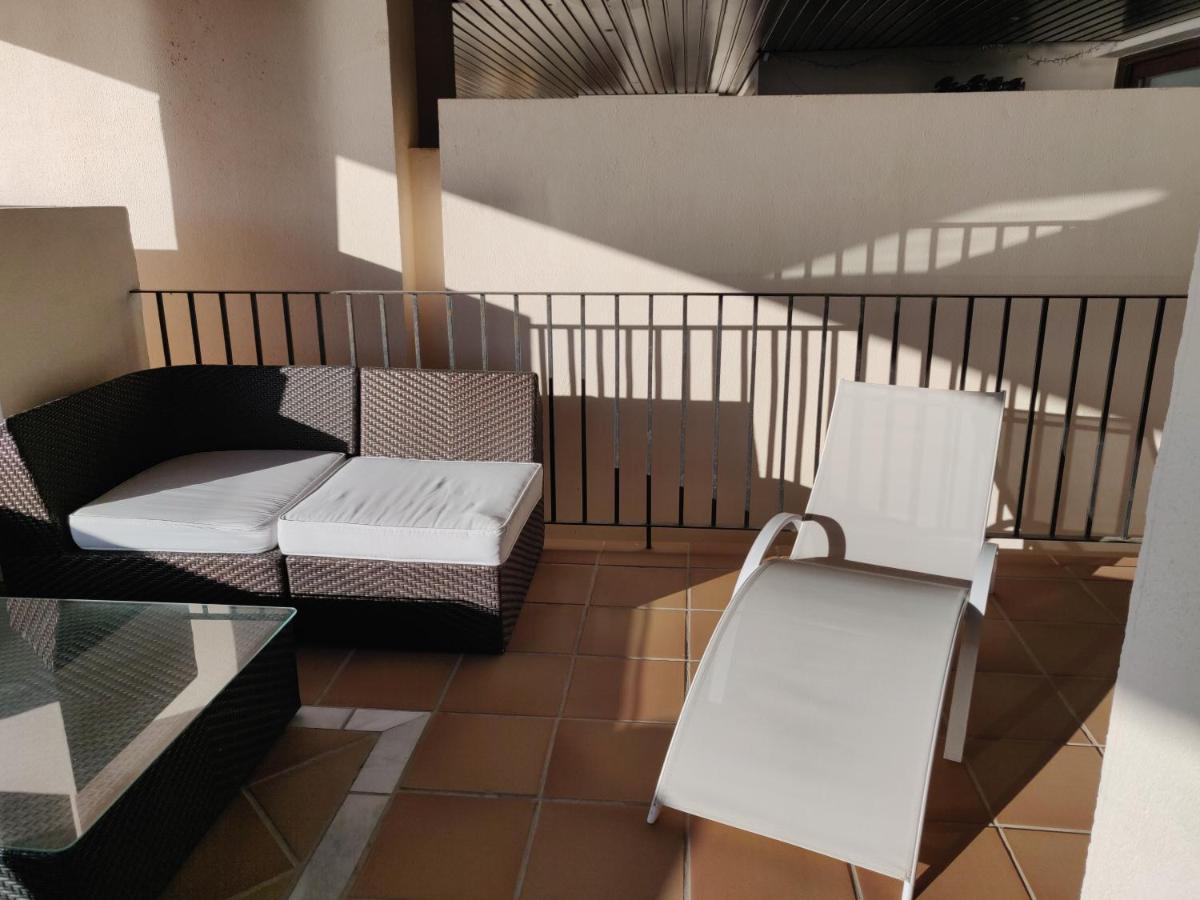 Appartamento Bahia De La Plata Seafront Estepona Esterno foto